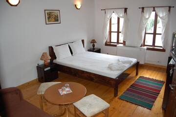Фото номера Люкс с 2 спальнями Гостевой дом Kazasovata Guest House г. Трявна 7