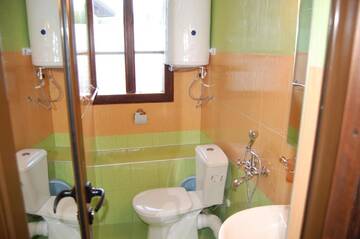 Фото номера Люкс с 2 спальнями Гостевой дом Kazasovata Guest House г. Трявна 8