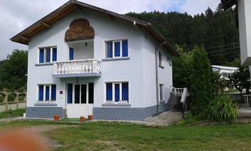Фото номера Дом с 4 спальнями Дома для отпуска Vacation Home Yoanna г. Трявна 11