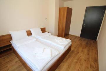 Фото номера Апартаменты с 2 спальнями Отель Tryavna Lake Hotel &amp; SPA г. Трявна 4