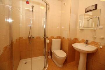Фото номера Апартаменты с 2 спальнями Отель Tryavna Lake Hotel &amp; SPA г. Трявна 7