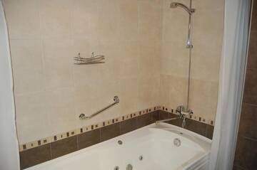Фото номера Суперлюкс с 1 спальней Отель Family Hotel Familia г. Трявна 3
